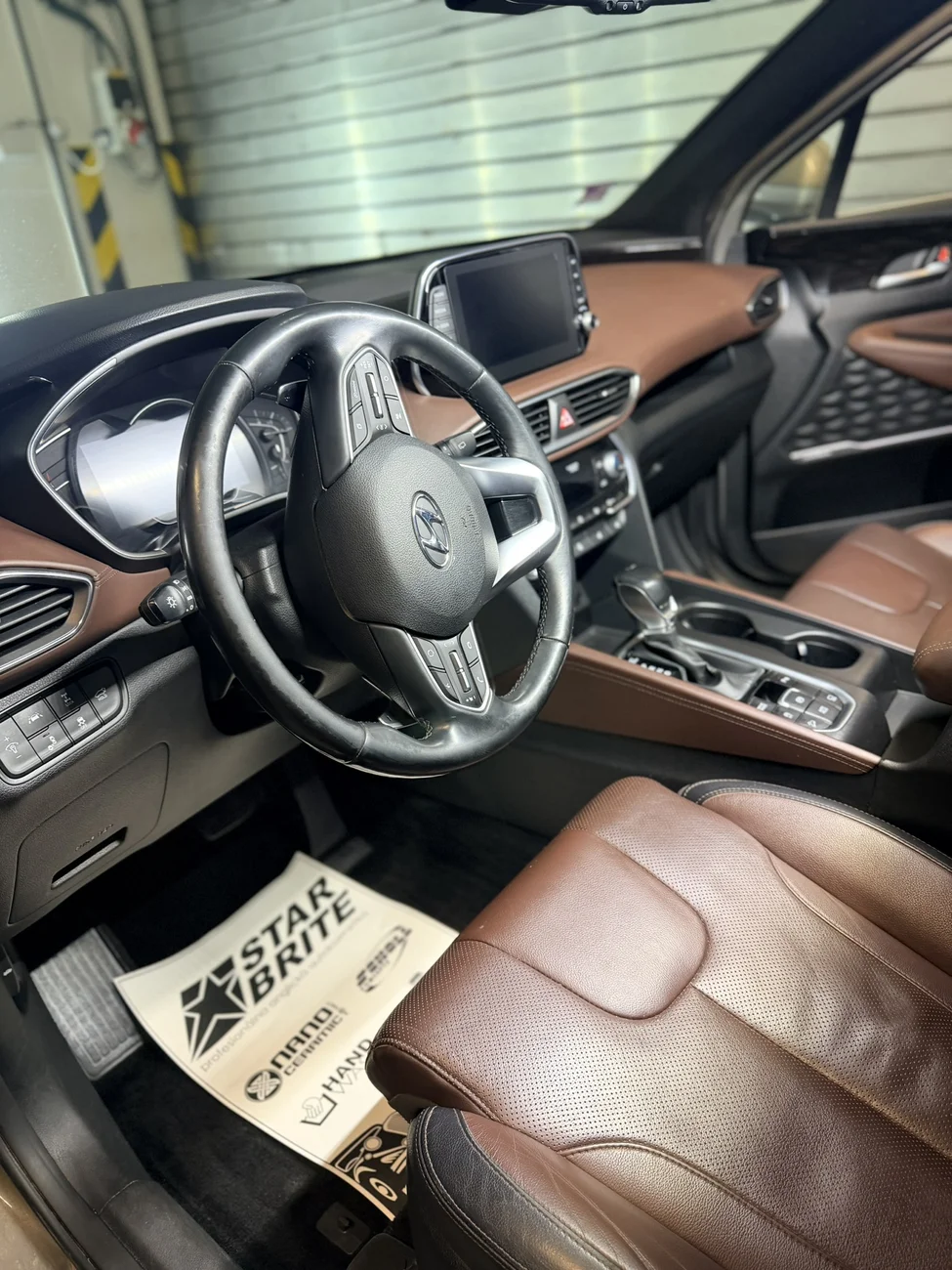 Vyčistený interiér vozidla Hyundai po čistení